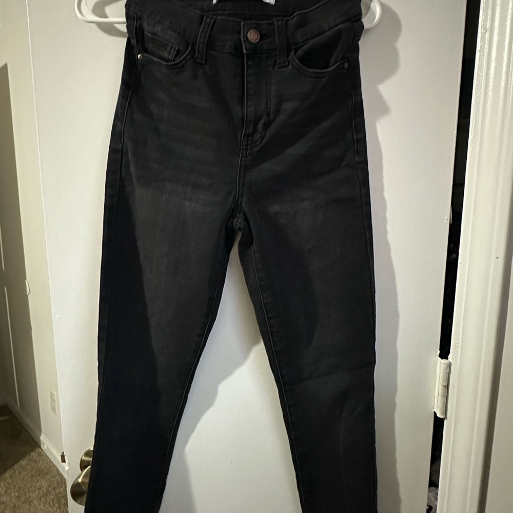 Celebrity Pink Women's Black Skinny Jeans
